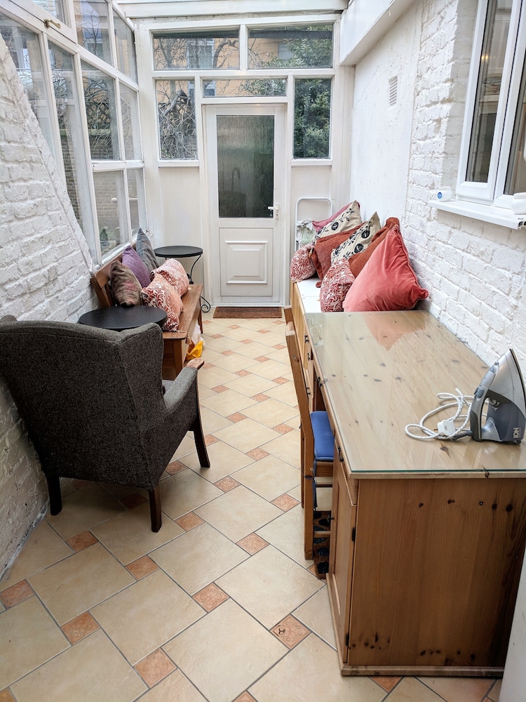 Highbury House Apartment