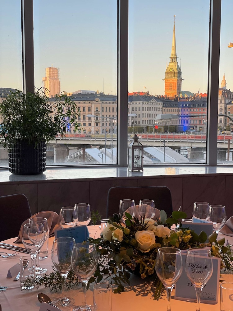 Hilton Stockholm Slussen Hotel 170