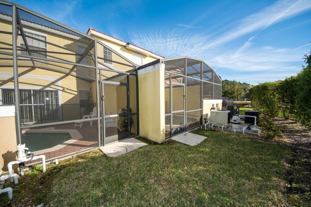 Bella Vida Resort by Home 2U