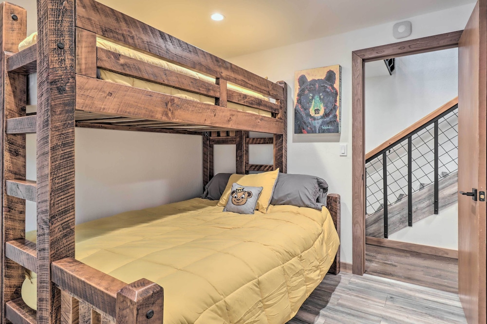 Lake Tahoe Vacations - Incline Village Cabin w/ Patio: 2 Mi to Beach! - Property Image 23