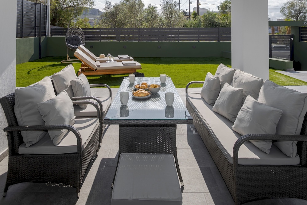 Potame Suite by Estia Garden View