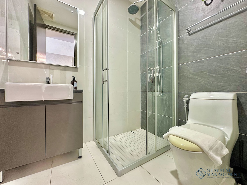 Country Garden Danga Bay Sea View Homestay by Stayrene