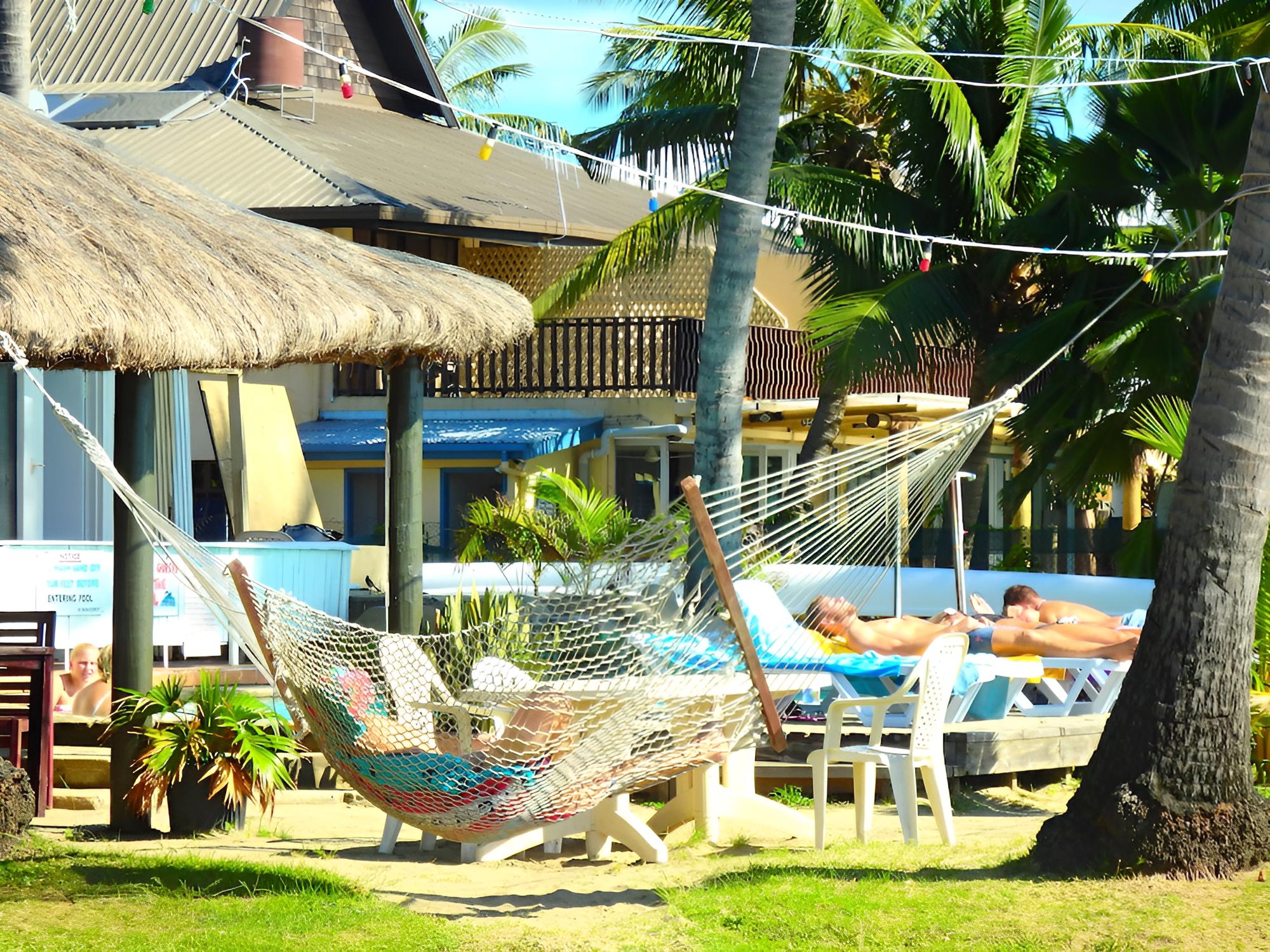 Travellers Beach Resort - Hostel