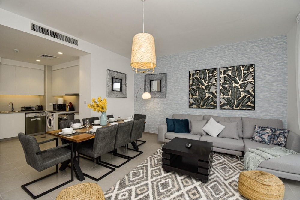 Elegant 3 BR Dubai South