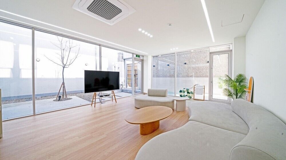 Stay 13 Wol view 4