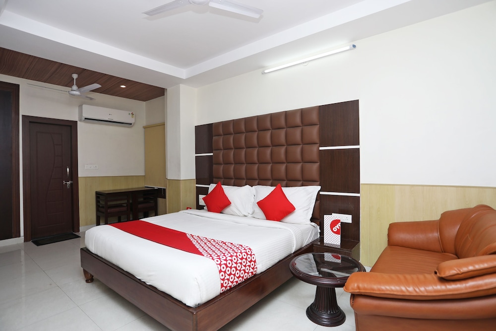 OYO 2295 Hotel Razia Inn view 4