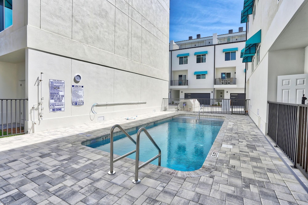 Azul Townhomes A5