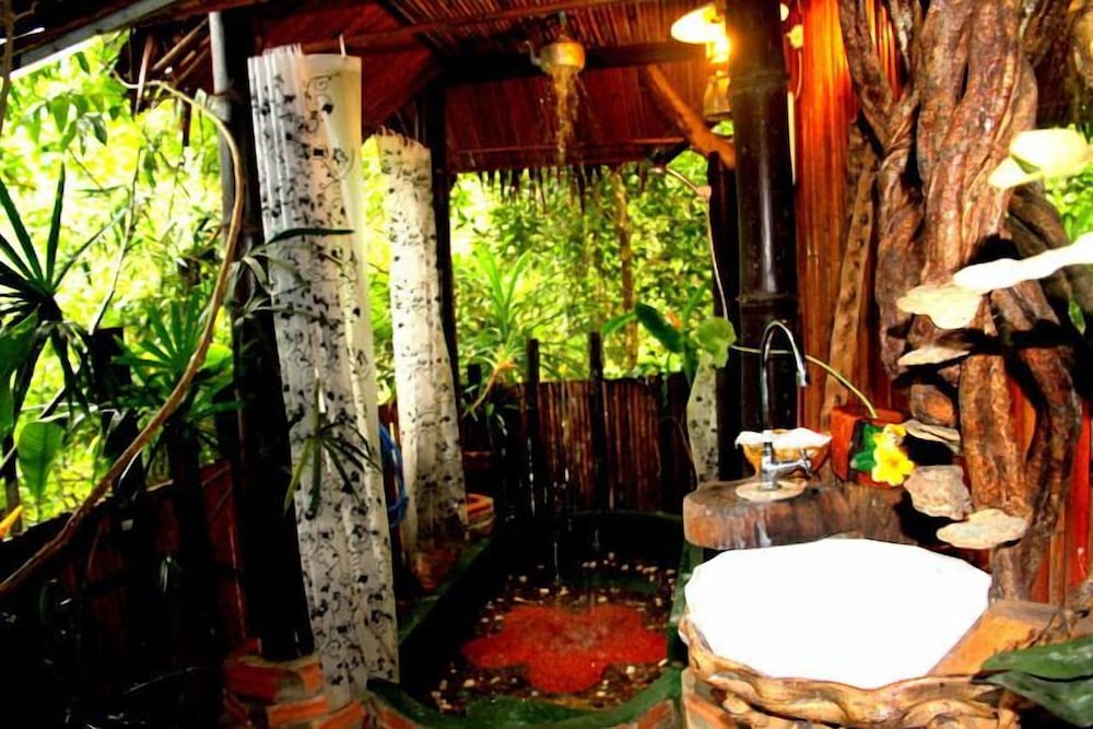 Khao Sok Tree House