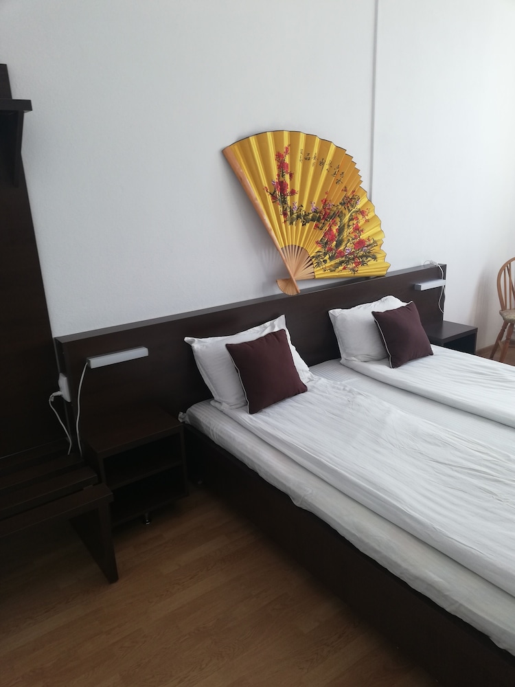 Hostel Valcea view 4