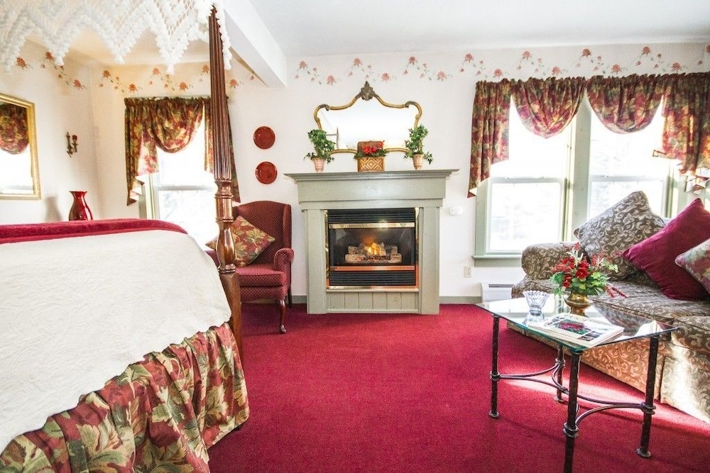 Rosewood Country Inn