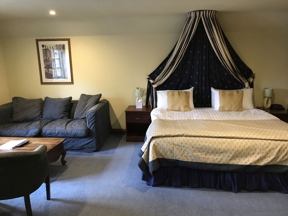 Deddington Arms