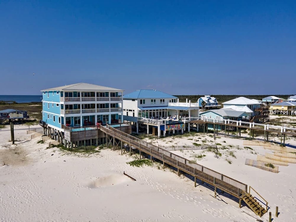 Beachfront 5bed Easybreezy West
