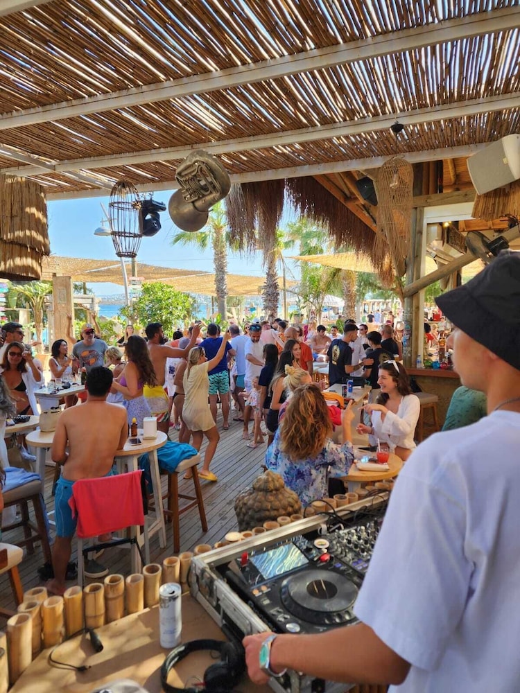 Kefi Beach ve Süitler - Image 35