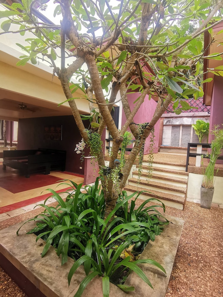 Three Bedroom Balinese Villa - a Shared Pool