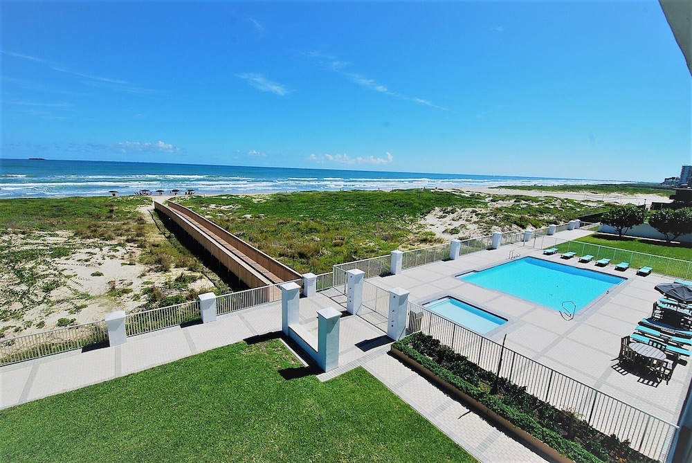 Breakers Unit #307 2 Bedroom Condo by RedAwning