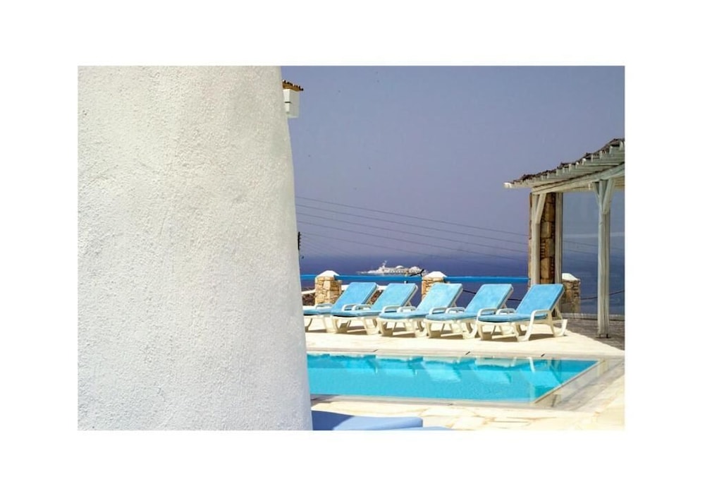 Villa Adonis