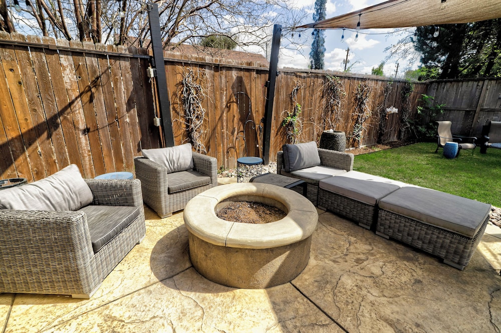 Spring Branch Haven - Cozy 3BR Oasis, Pet Friendly - Image 2