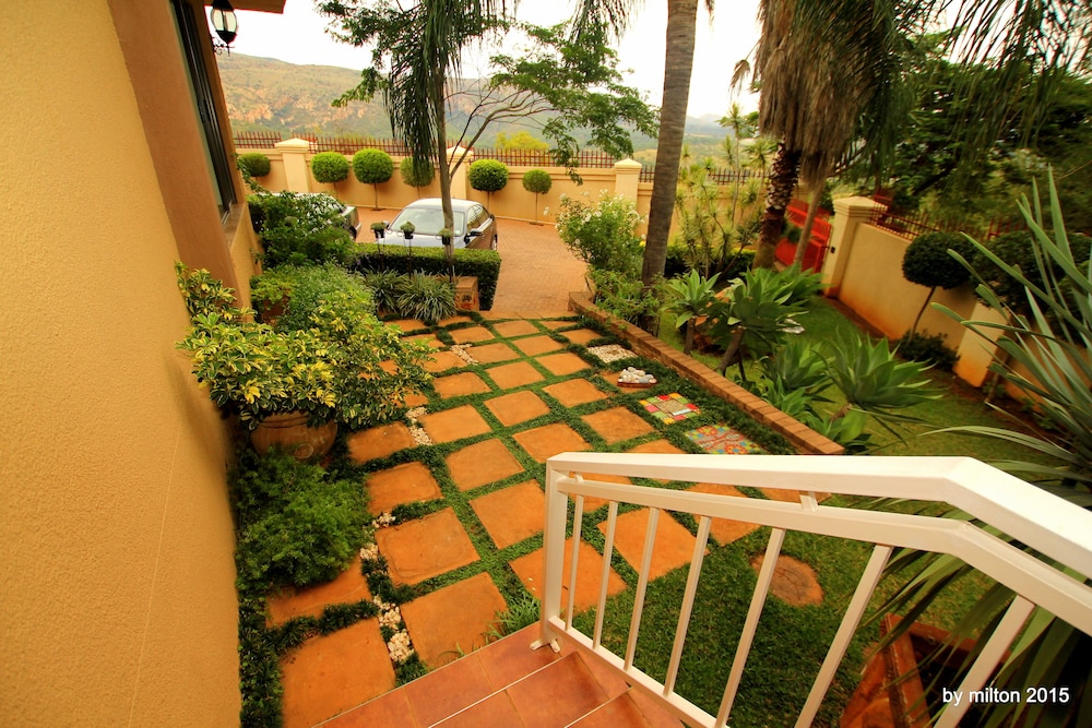 Sunset Ridge Guesthouse