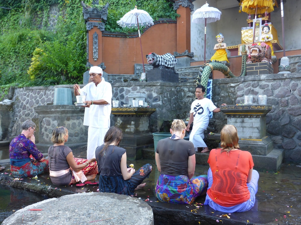 Gunung Paradis Retreat