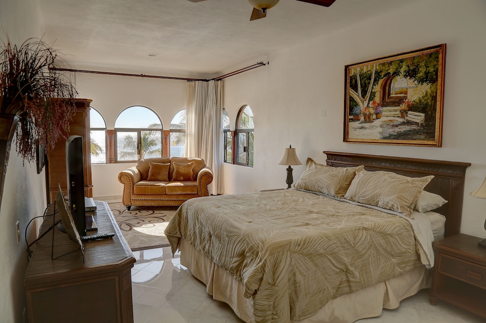 Casa del Mar Condos
