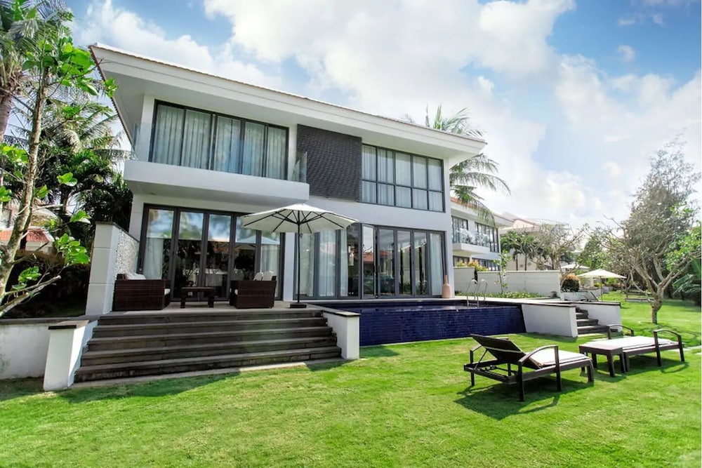 Ocean Villas Beach Resort