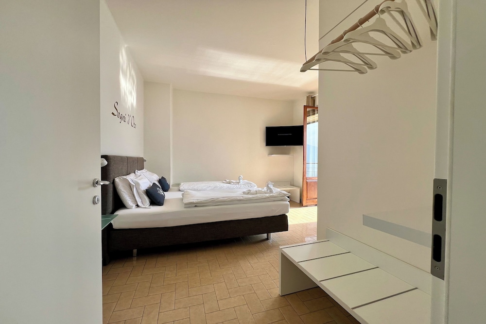 Lake Loft Colonno