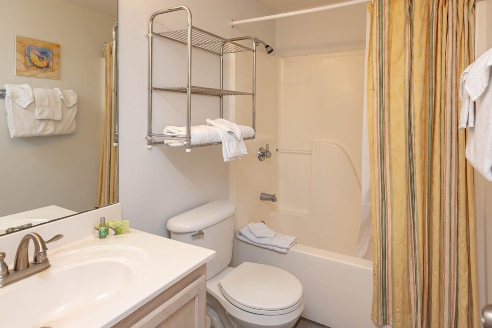 Phoenix X 609 3 Bedroom Condo