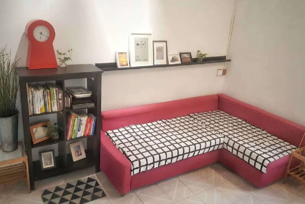 Houselet Hostel