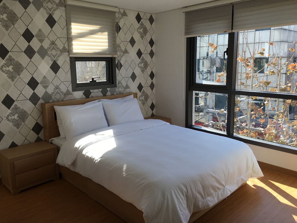Seoul Crown 88 Guest House - Foreign Guests Only