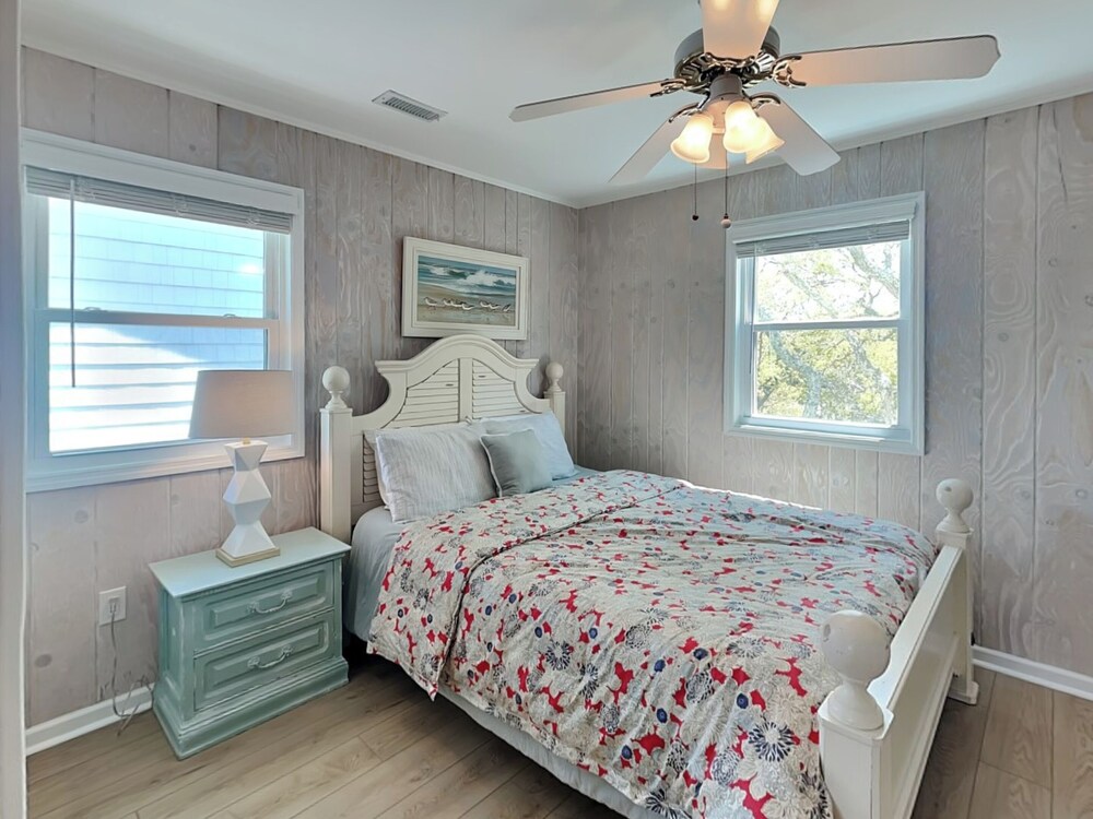 The Hydeaway by Topsail Realty