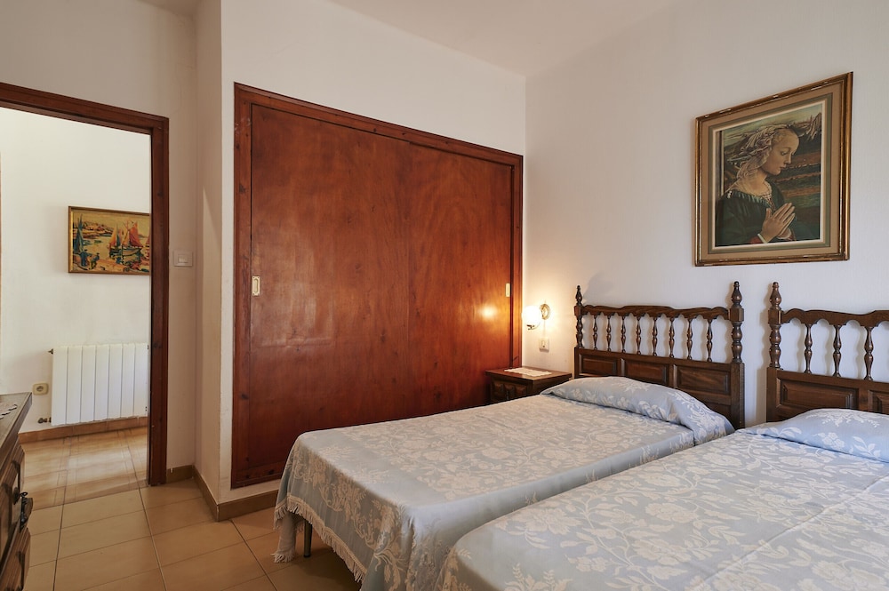Masso in Llafranc With 3 Bedrooms and 1 Bathrooms