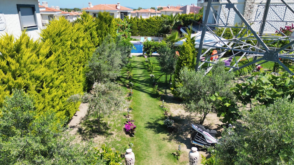 Lavinia Garden Alaçatı - Image 34