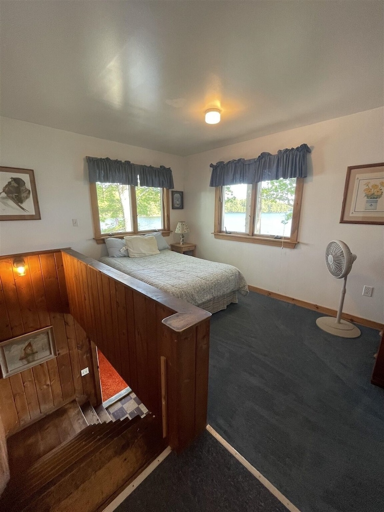 Paradise Point Limit 10 4 Bedroom Cottage by RedAwning view 4