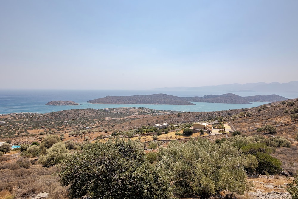 Aurora Spinalonga Garden Cottage