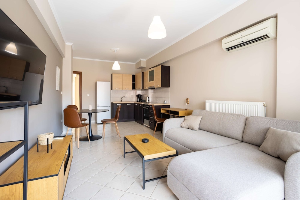 Kalamata City Nest Ypapanti Cozy Bright Getaway