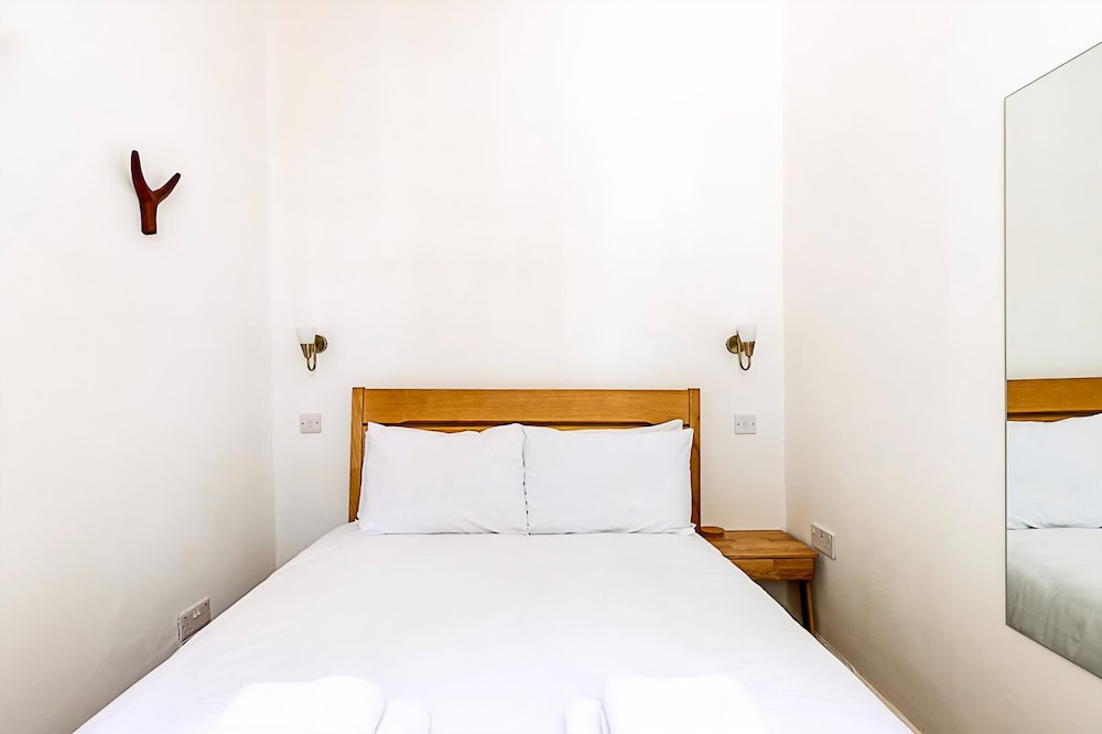 Elegant Knightsbridge Flat Near Harrods