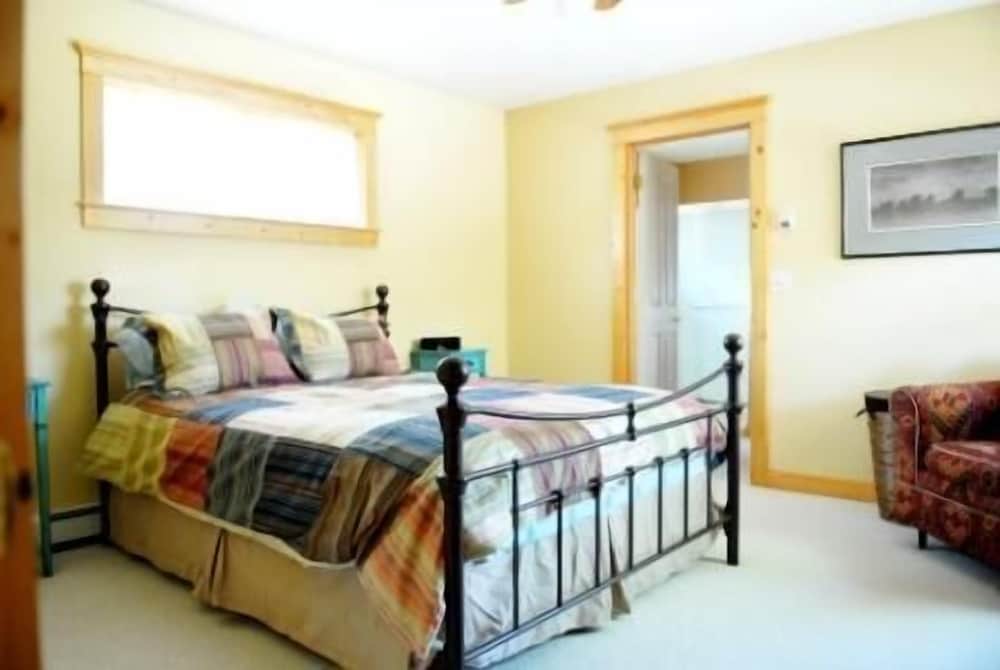 Mountain Modern 4 Bedroom Holiday Home By Pinon Vacation Rentals