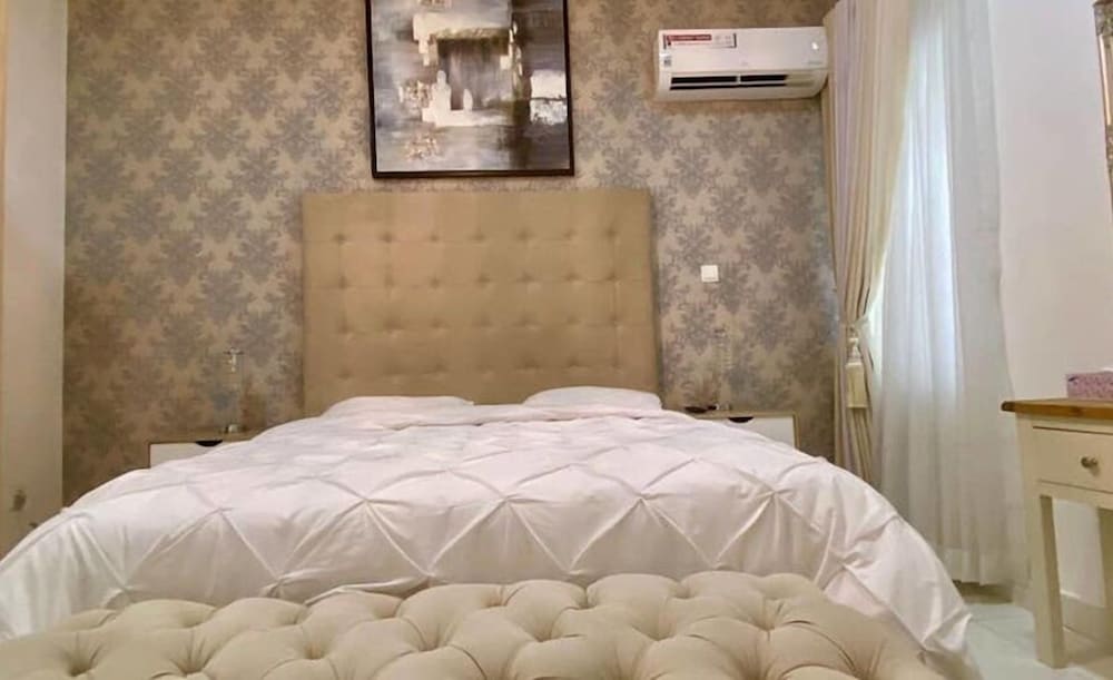 Keji's Shortlet Apartment