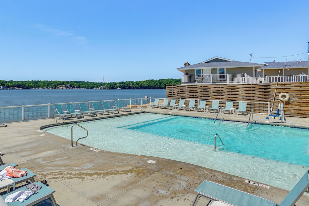 Margaritaville Lake Resort Home 1 Mi to Marina!