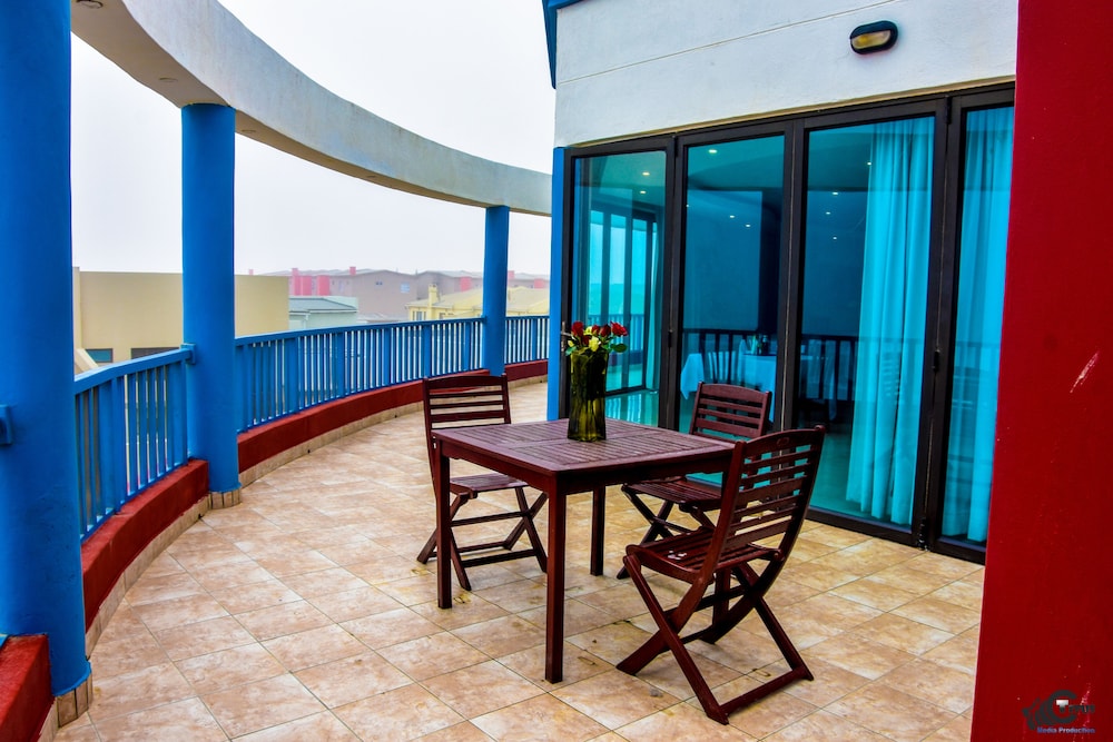 Boathouse Seaview Suites Guest House