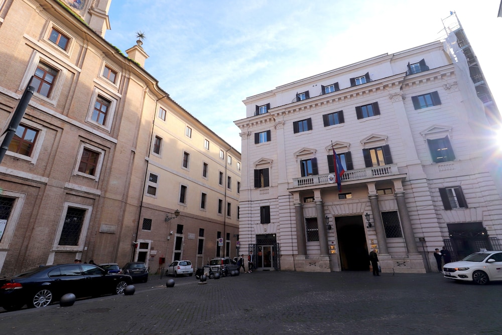 Piazza Navona Apartments