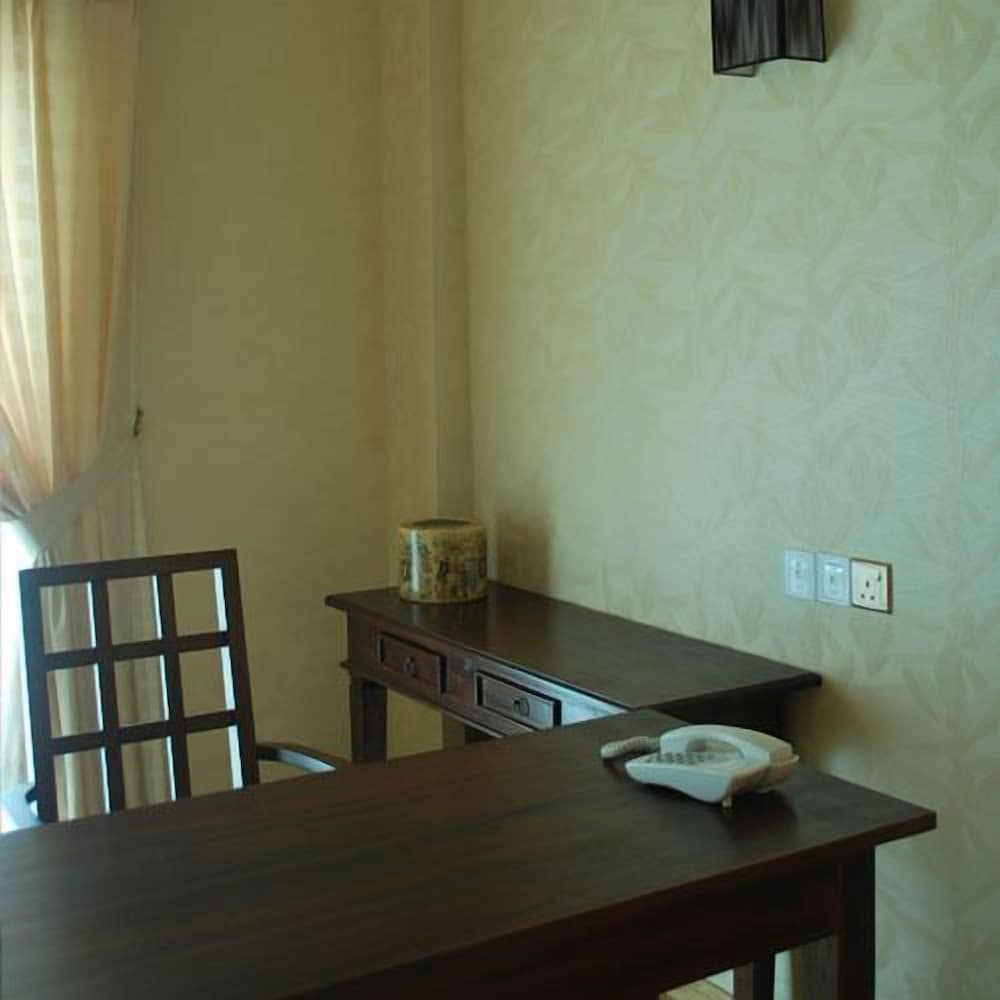 Mciti Suites