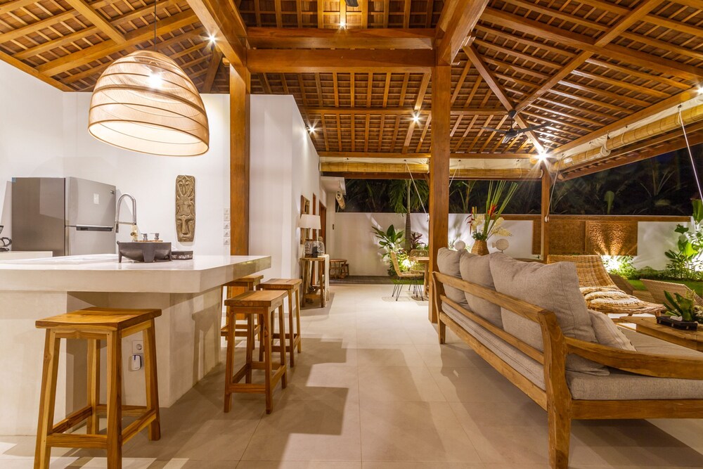 Villa Namu by Alfred in Bali - Family 5 BD Dream in Seminyak Oberoi Beach