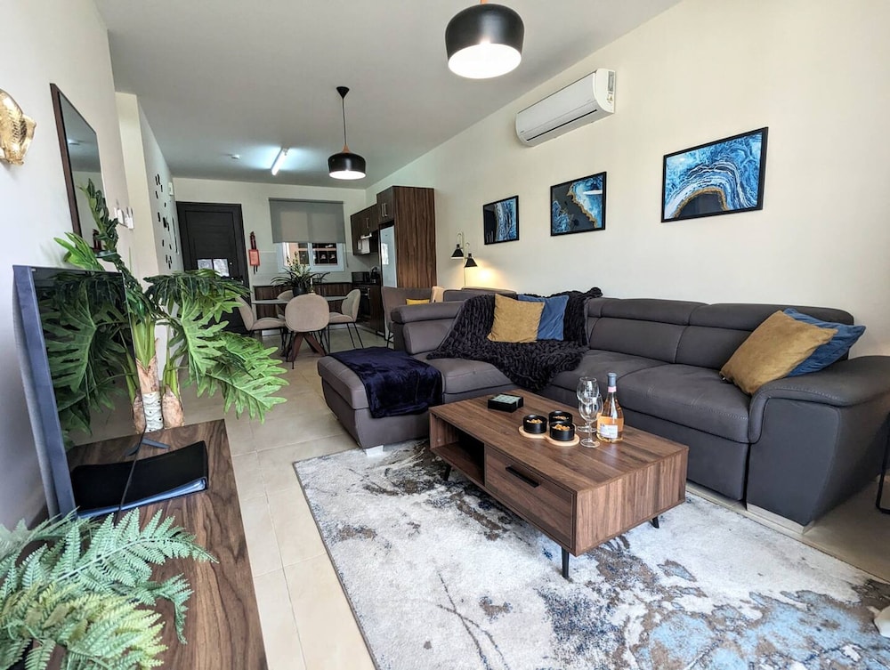 Violetta Apartment Ground Floor Pool View