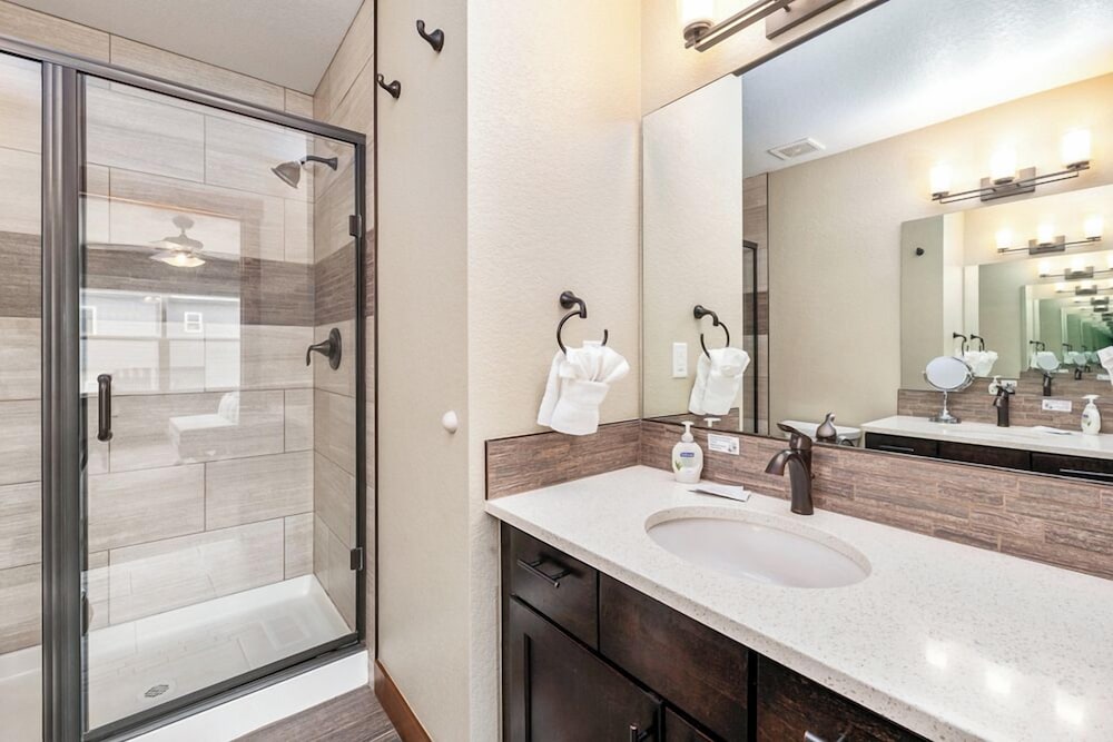 Old Town North Getaway King Beds & Game Room!