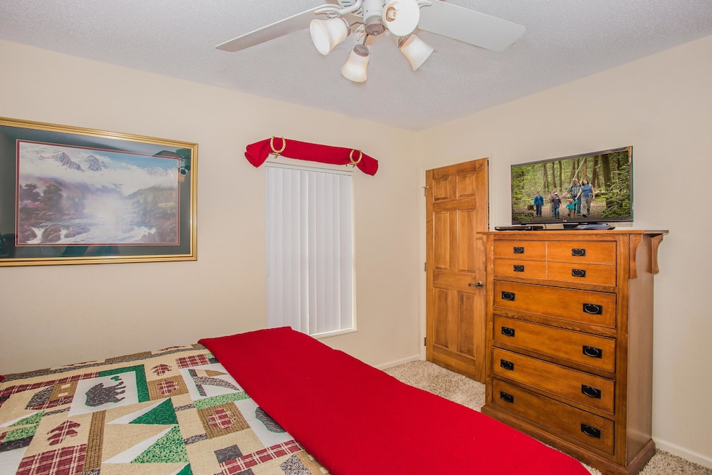 Whispering Pines 253 view 4