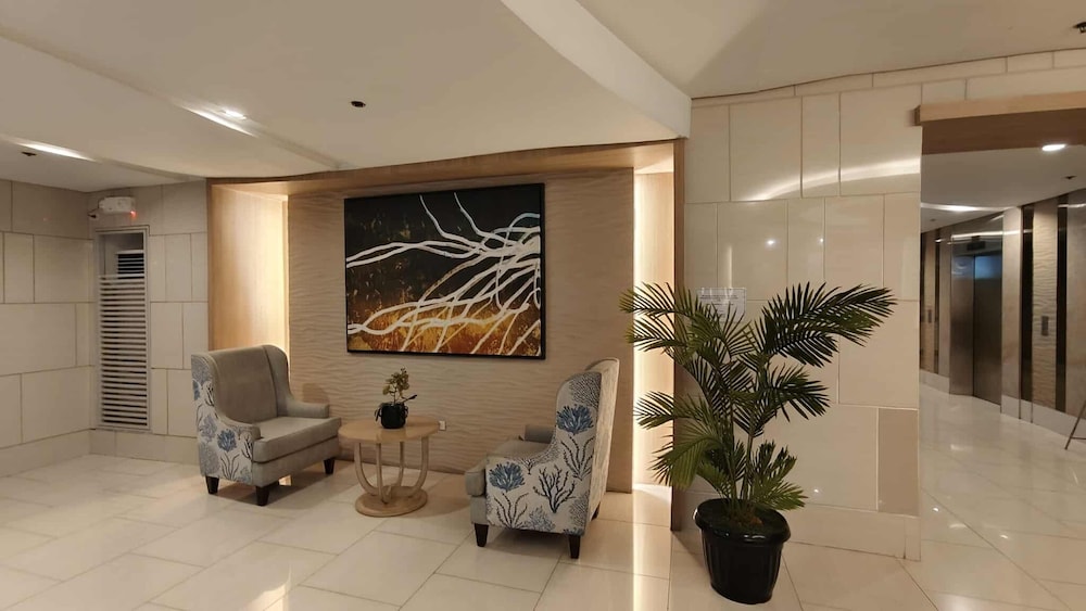The Royal Bloom Room-1409TowerA