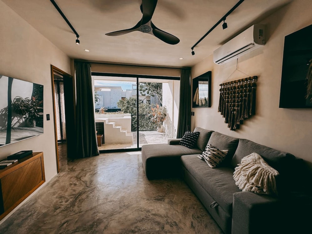 Luxury Penthouse w Jungle Views