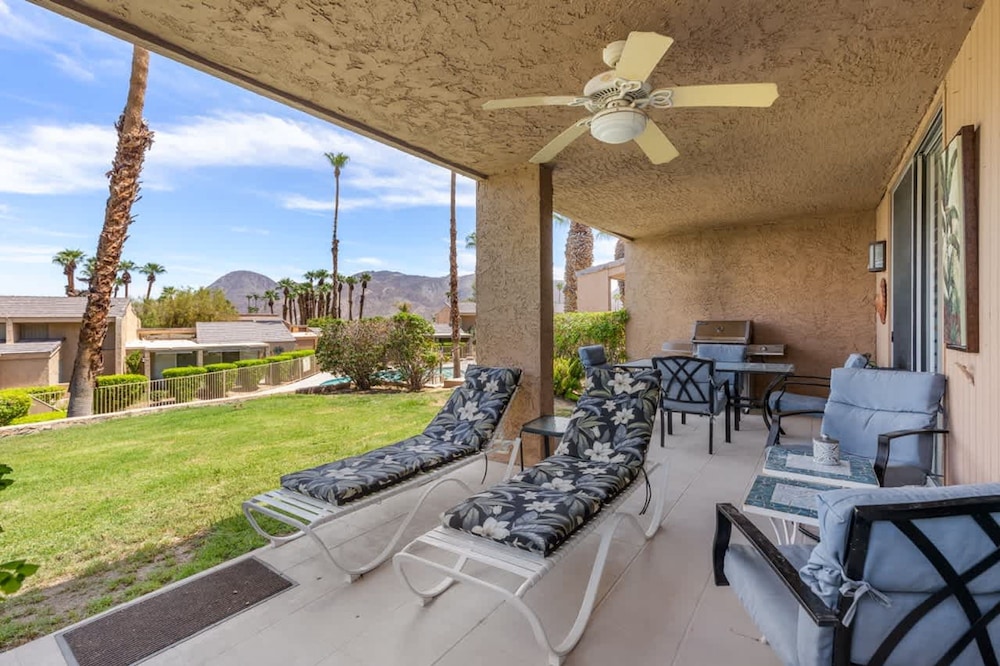 Desert Flower- Ironwood CC Condo Pool Spa