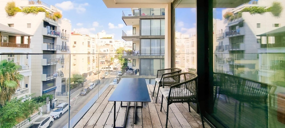 Geula Etoile in Tel Aviv-yafo view 3